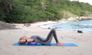 Расслабление спины с мячом